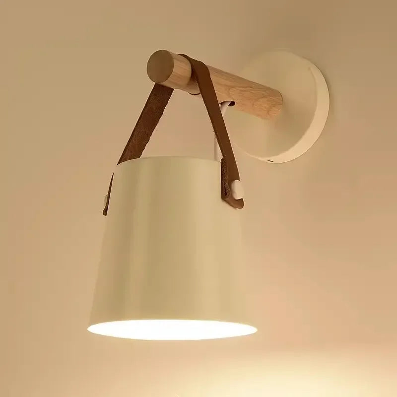 Lámpara de Pared de Madera y Cuero Nórdica | Luz Colgante para Mesita de Noche