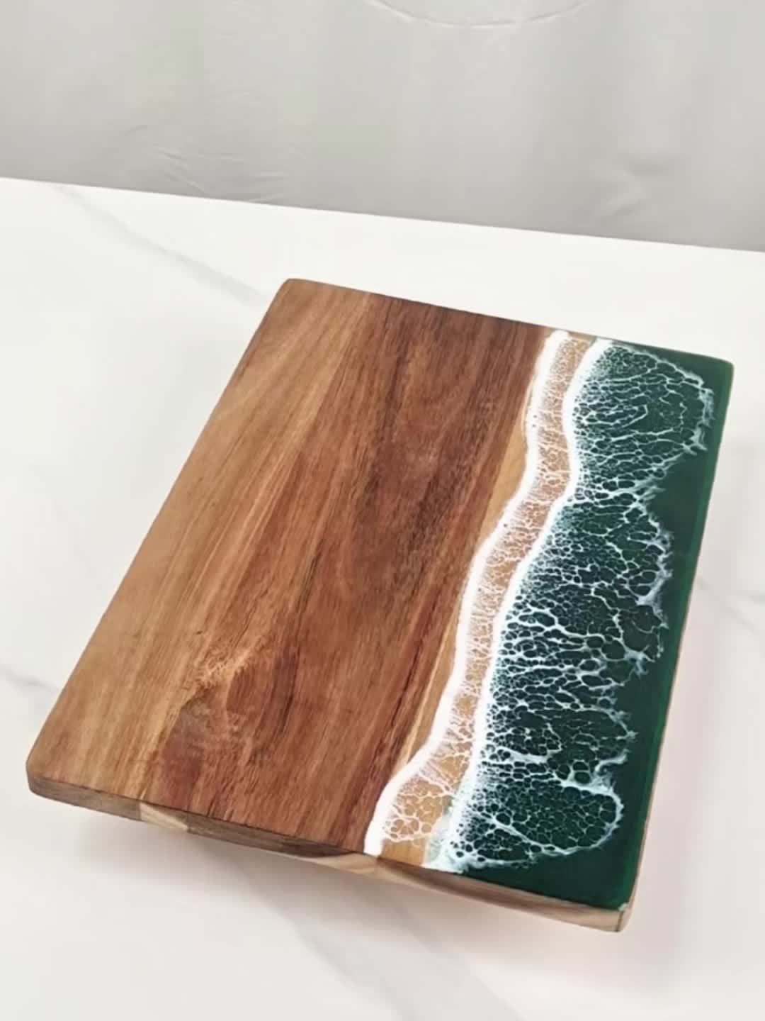 Tabla de cortar de resina con diseño de ola | Tabla para quesos y servir de madera de acacia inspirada en el océano