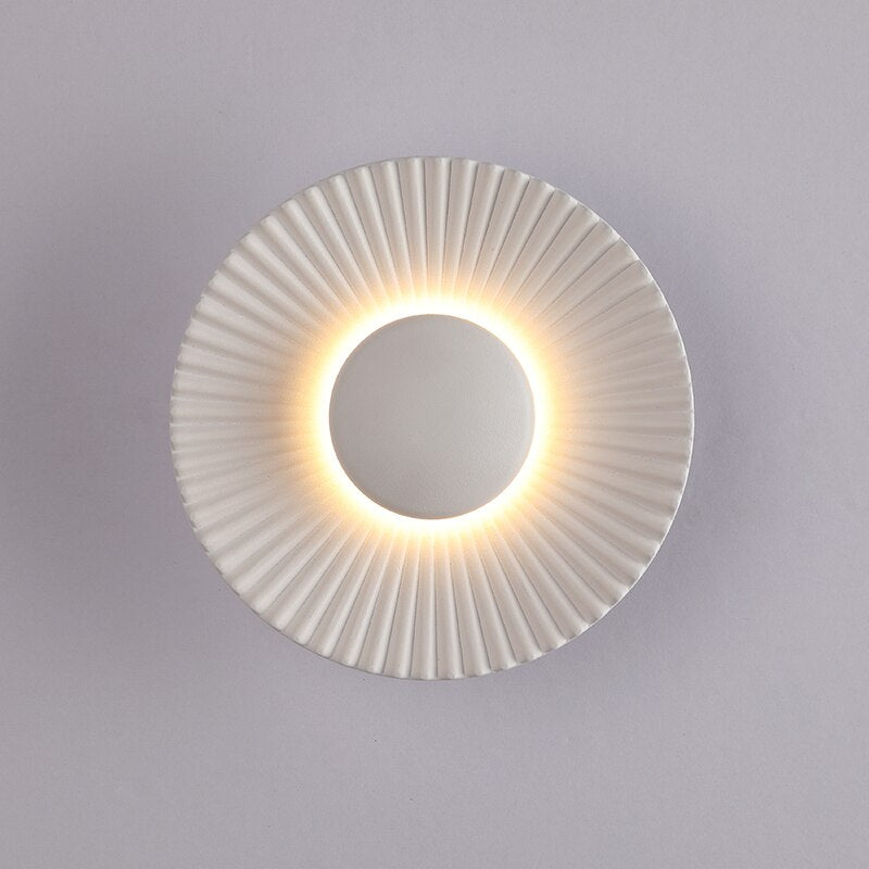 Lámpara de Pared Hasna SunRay | Diseño Solar Metálico Moderno