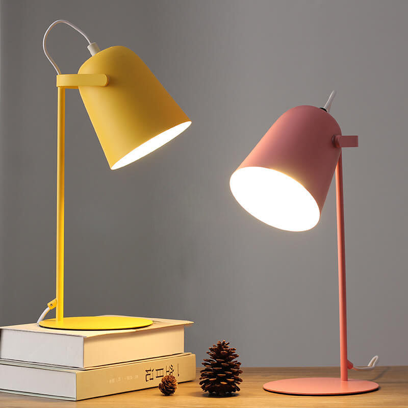 Lámpara de Escritorio LED de Metal Nórdico | Luz Minimalista para Lectura y Estudio