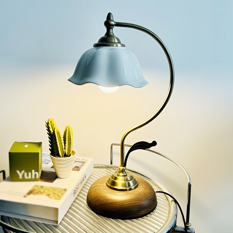 Lámpara de Mesa Vintage con Cuello de Ganso | Luz de Noche USB de Latón Antiguo