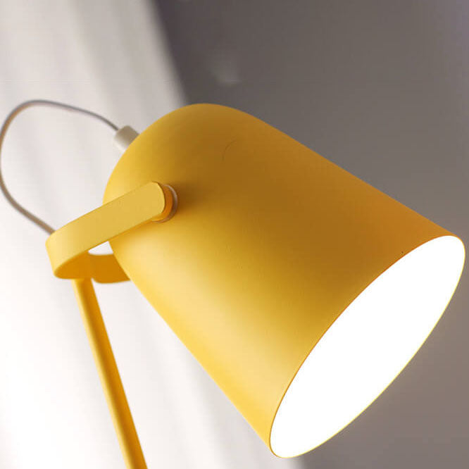 Lámpara de Escritorio LED de Metal Nórdico | Luz Minimalista para Lectura y Estudio