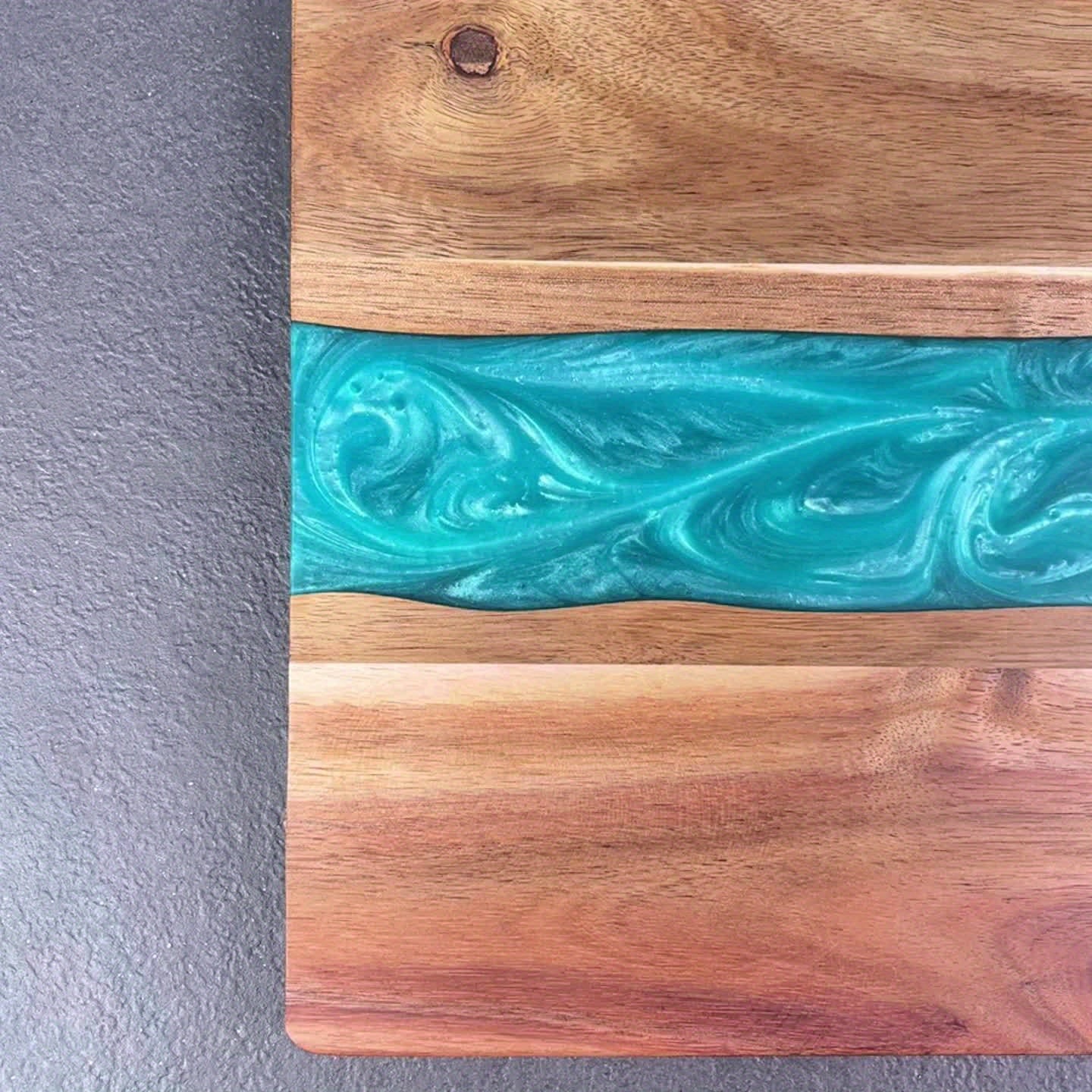 Tabla de cortar de resina para río | Tabla de charcutería y queso de madera de acacia