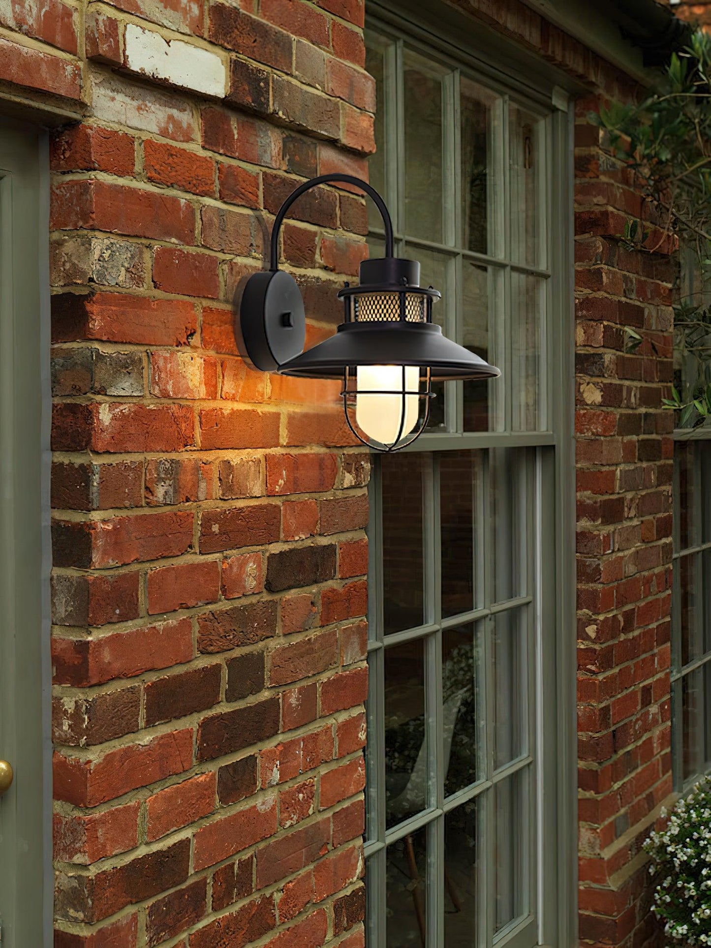Lámpara de Pared Exterior Felix | Luminaria Industrial Impermeable