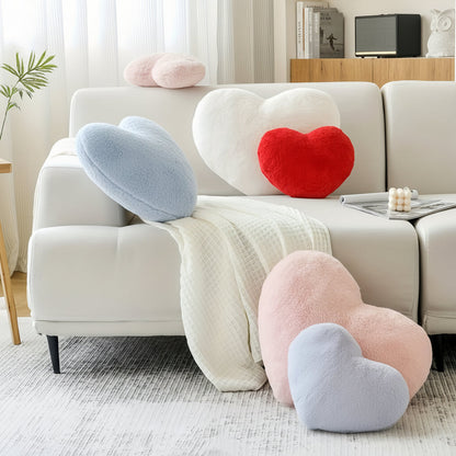 Cojín decorativo de sofá de felpa en forma de corazón