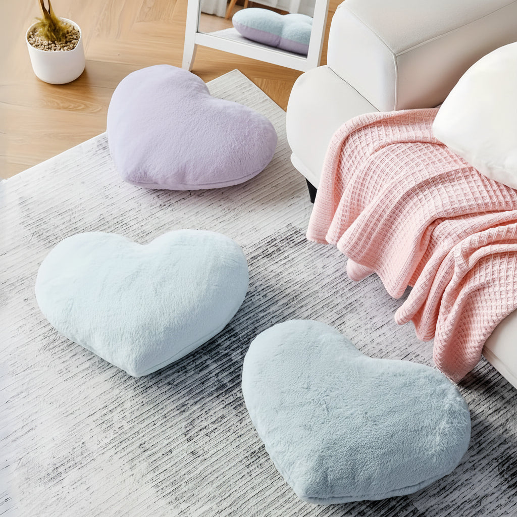 Cojín decorativo de sofá de felpa en forma de corazón