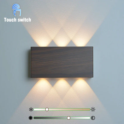 Lámpara de Pared Recargable LumiBlock | Diseño Minimalista con Textura de Madera