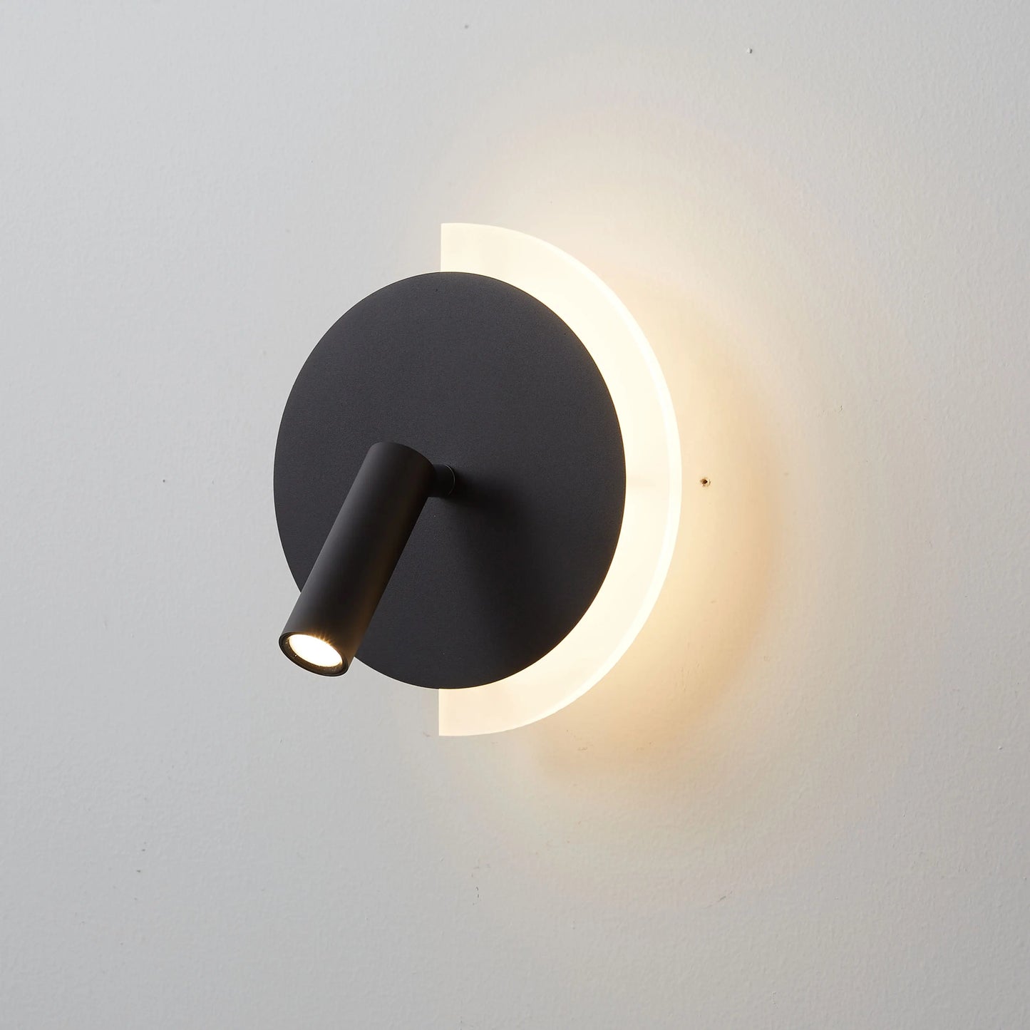 Lámpara de Pared LunaSpot | Diseño Moderno LED para Mesita de Noche