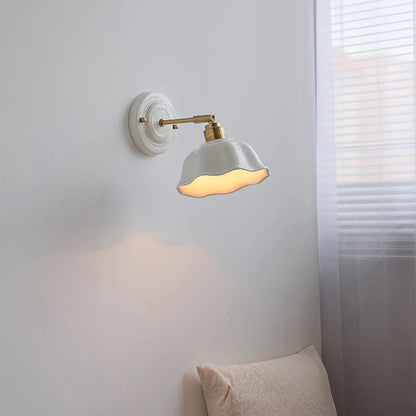 Lámpara de Pared de Cerámica Nordic Cream | Elegancia Vintage para Hogares Modernos