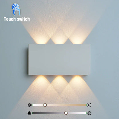 Lámpara de Pared Recargable LumiBlock | Diseño Minimalista con Textura de Madera