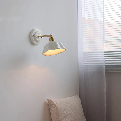 Lámpara de Pared de Cerámica Nordic Cream | Elegancia Vintage para Hogares Modernos