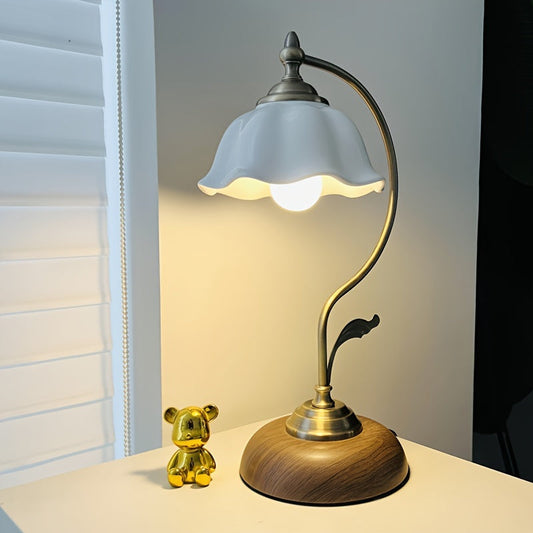 Lámpara de Mesa Vintage con Cuello de Ganso | Luz de Noche USB de Latón Antiguo