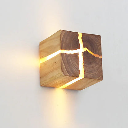 Luz de Pared WoodAura | Diseño de Resina y Madera Maciza Tallada a Mano