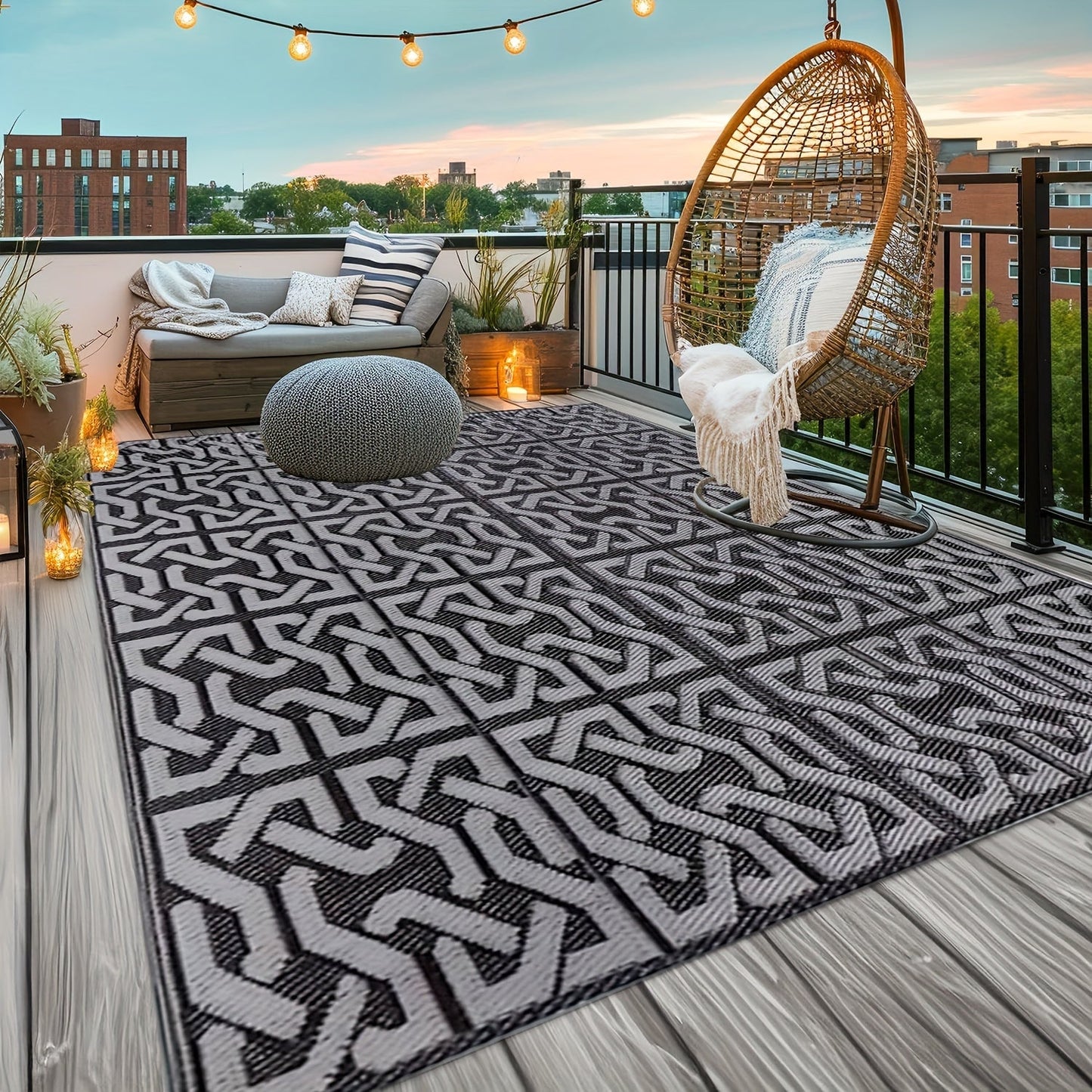 Alfombra Exterior Reversible | Tapete Moderno para Patio en Negro y Gris