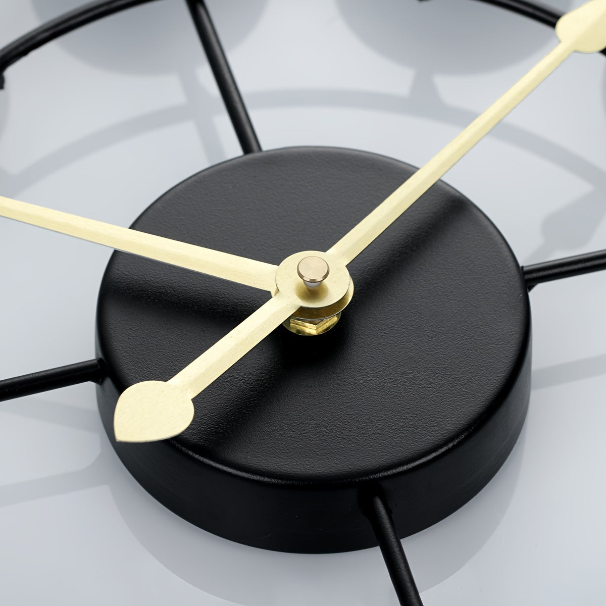 Reloj de Pared Metálico Colorido | Diseño Retro de Hierro