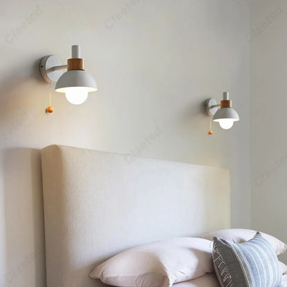 Lámpara de pared con acento de madera nórdica | Luz minimalista con interruptor de tirón