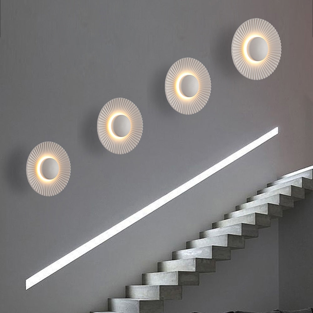 Lámpara de Pared Hasna SunRay | Diseño Solar Metálico Moderno